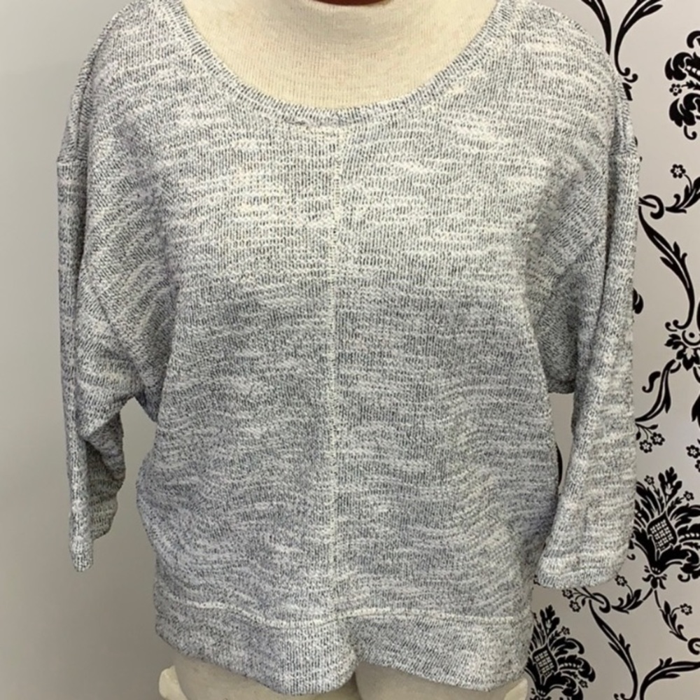 EUC Daisy Fuentes gray/white speckled long‎ sleeve